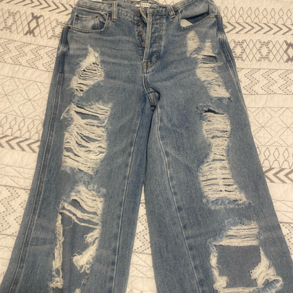PacSun Wide-Leg Distressed Jeans